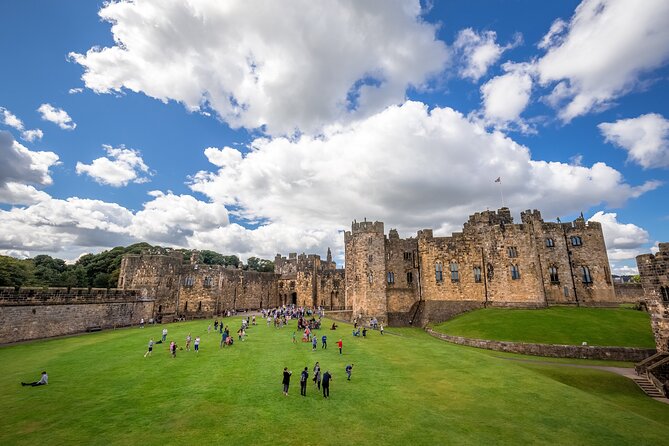 Harry Potter's Alnwick Castle and Scottish Borders Day Trip - Small details that make the day smoother