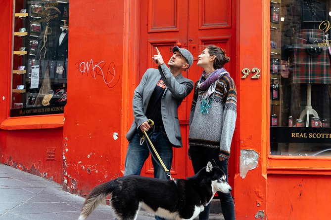 Highlights & Hidden Gems With Locals: Best of Edinburgh Private Tour - A pace that can suit families and mixed groups
