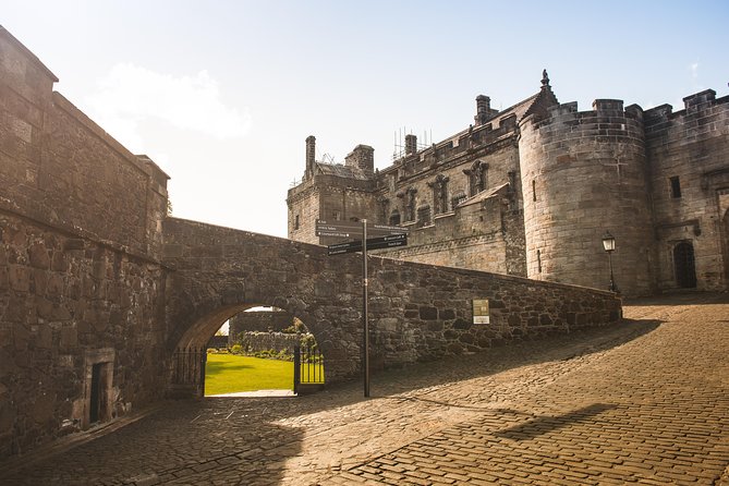 Loch Lomond, Kelpies & Stirling Castle Tour Including Admission - Riding in a 16-seat Mercedes mini-coach