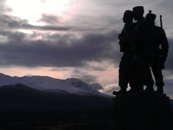 Loch Ness and the Highlands Small Group Tour from Edinburgh - Linlithgow, Stirling and Scotland’s heroes