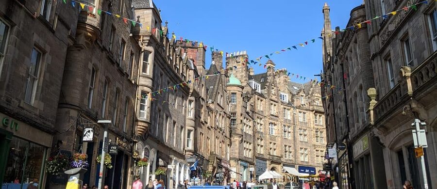 Magic and Legends in Edinburgh: Small Group Walking Tour in French - Rowling connections and the National Museum of Scotland