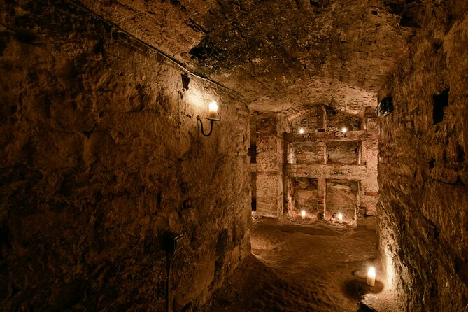 Multi-Sensory Night Walking Tour with Haunted Vaults in Edinburgh - Mercat Cross starts the evening with public drama