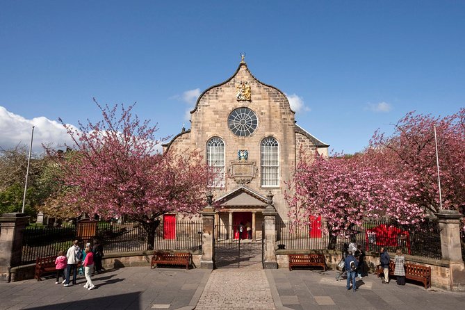 Old Town Historical and Underground Tour - Starting at Tron Kirk on High Street