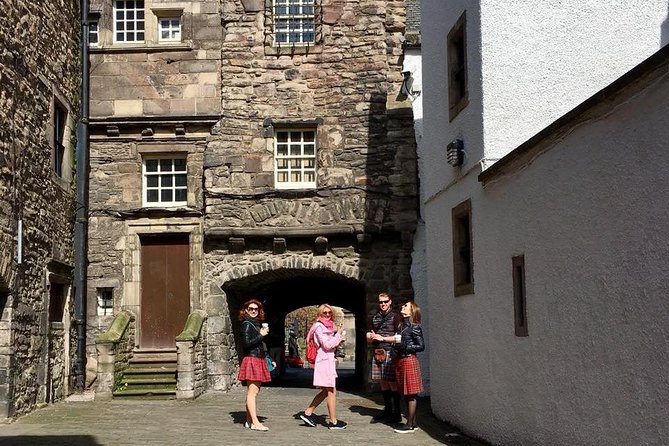 Outlander Walking Tour of Edinburgh's Old Town - Choose daylight, comfortable shoes, and a weather plan
