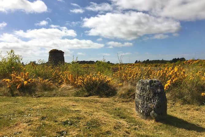 Private - Culloden, Clava Cairns Day Tour from Edinburgh - Ruthven Barracks: a brief stop with a strong setting