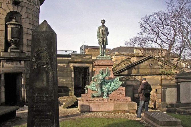 Private Edinburgh City Half-Day Tour - The guide makes or breaks this outing