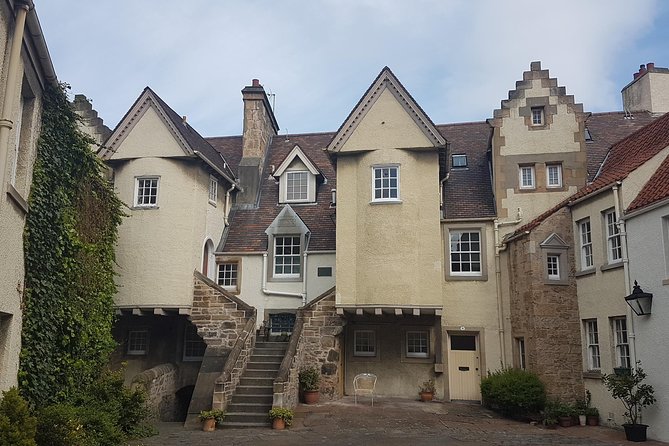 Private Edinburgh City Half-Day Tour - Why a private vehicle matters in Edinburgh