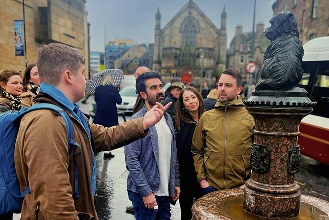 PRIVATE Edinburgh Food Tours - Old Town, Leith - The Old Town route and its castle views