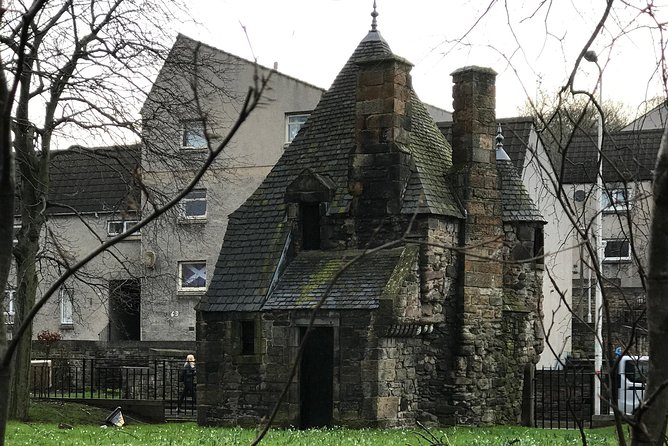 Private Edinburgh Full Day Guided Tour in a Black Cab LEVC TX - Surgeons’ Hall and Rosslyn Chapel