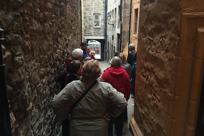 Private Old Edinburgh Tour - Walk in the footsteps of Royals and Rogues! - The Royal Mile, from Mary Queen of Scots to Deacon Brodie