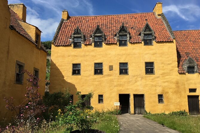 Private 'Outlander' Film Locations Day Trip from Edinburgh - Midhope Castle and the search for Lallybroch