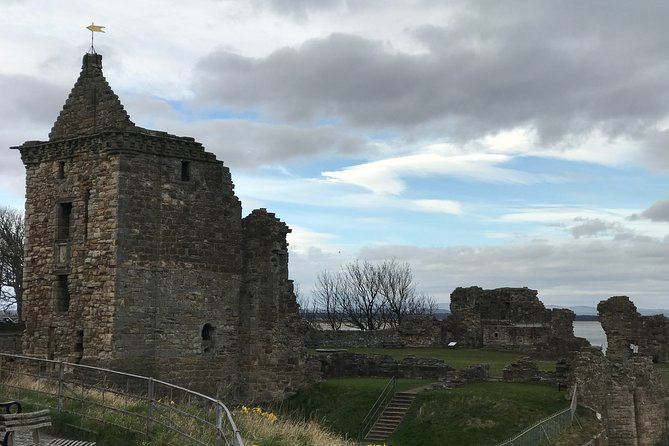Private St Andrews Day Guided Tour-Personalised & Bespoke - Walking into the world of the Old Course