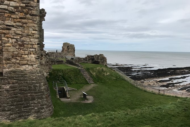 Private St Andrews Day Guided Tour-Personalised & Bespoke - The tiny Swilcan Bridge and a famous photograph