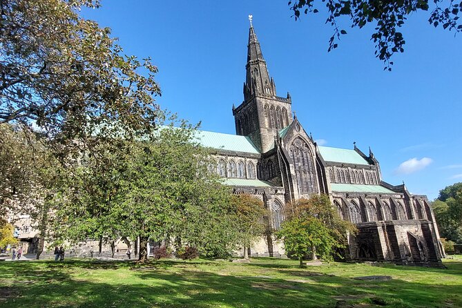 Privately Guided Day Tour of Glasgow in Luxury Minivan - Through the West End to the University of Glasgow