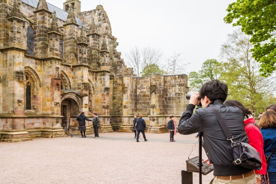 Rosslyn Chapel and Hadrian's Wall Small Group Day Tour - Melrose brings lunch and a slower hour