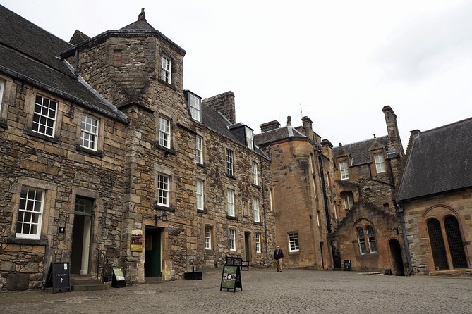 Rosslyn Chapel, Dunfermline Abbey and Stirling Castle Day Tour - Who should choose this day trip