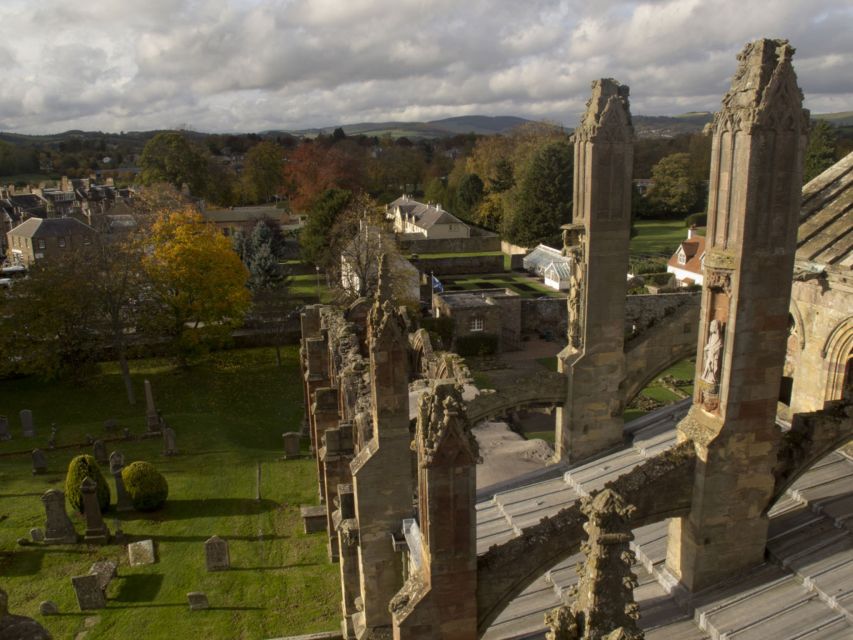 Rosslyn Chapel & Scottish Borders Tour from Edinburgh - Scott’s View and the William Wallace stop