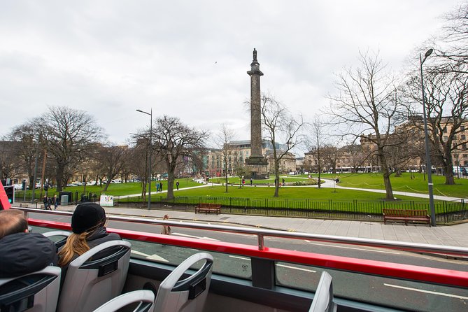 Royal Edinburgh Ticket - Hop-On Hop-Off and Attraction Admissions - Grassmarket, Chambers Street, and Dynamic Earth