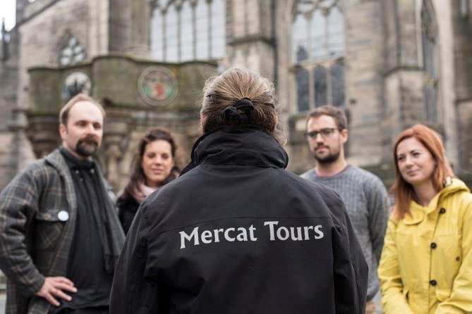Royal Mile and Edinburgh Castle - Small Group Walking Tour - The Royal Mile’s closes, wynds, and tenements