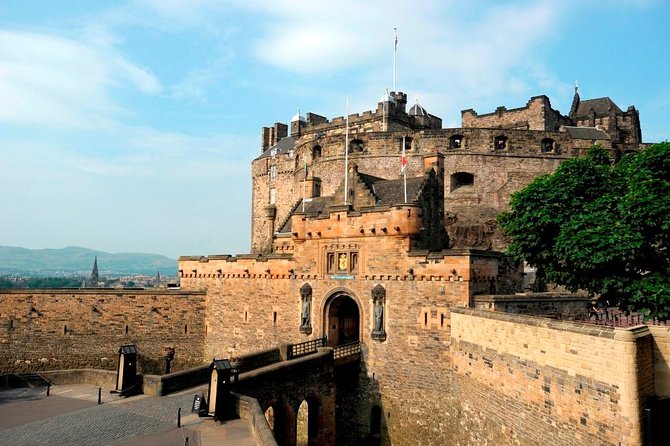 Royal Mile and Edinburgh Castle - Small Group Walking Tour - Starting at Mercat Cross and St. Giles Cathedral