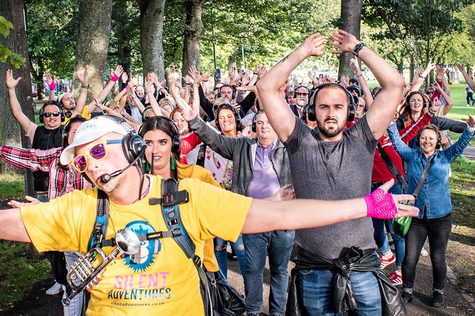 Silent Disco Adventure Tour - Dancing along Edinburgh’s Royal Mile