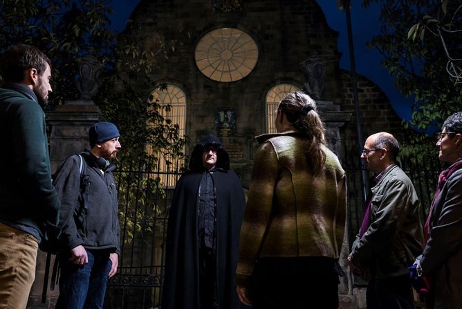 Small Group Edinburgh Underground Vaults & Graveyard Ghost Tour - Walking to Canongate Kirkyard