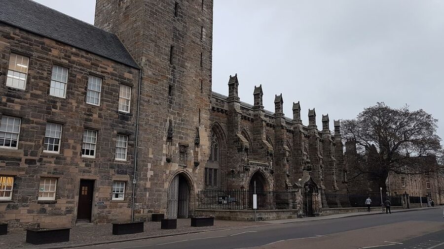St Andrews: 90-Minute Historical Walking Tour - What makes Richard Falconer’s approach different
