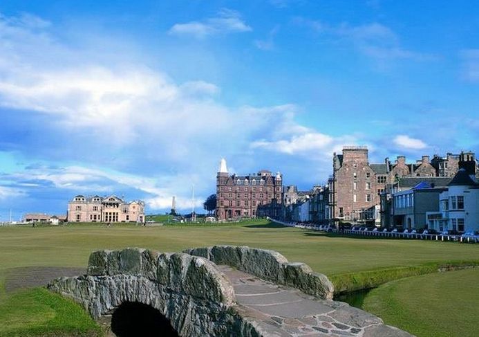 St Andrews and Falkland Palace Tour from Edinburgh - Falkland Palace and a village frozen in time