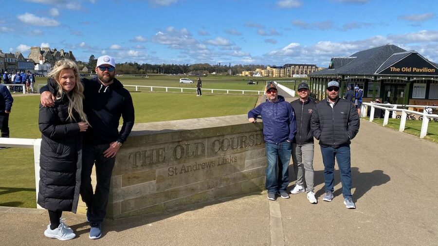 St Andrews: Golf Origins and Old Course History Tour - The 1st tee with the Royal and Ancient clubhouse behind