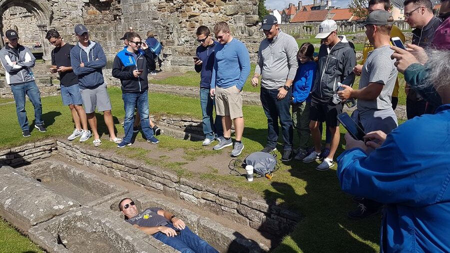 St Andrews: Town, Golf, and Old Course History Tour - Cathedral ruins and the graves of golf pioneers