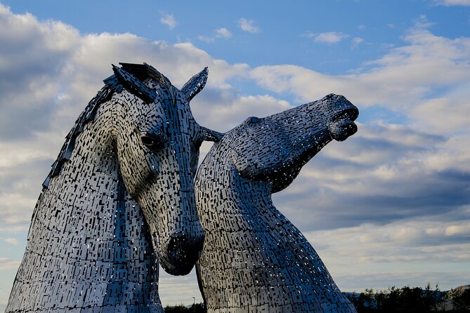 Stirling Castle, Kelpies and Loch Lomond from Edinburgh - The Kelpies: a quick stop with a huge visual impact
