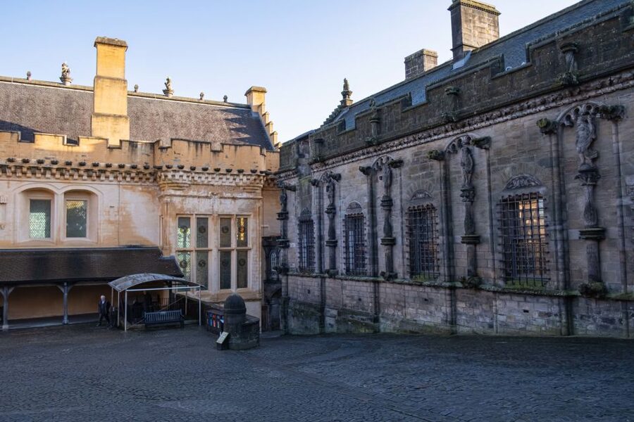 Stirling Castle: Skip-the-Line Guided Tour in Spanish - Is $45 a fair price?