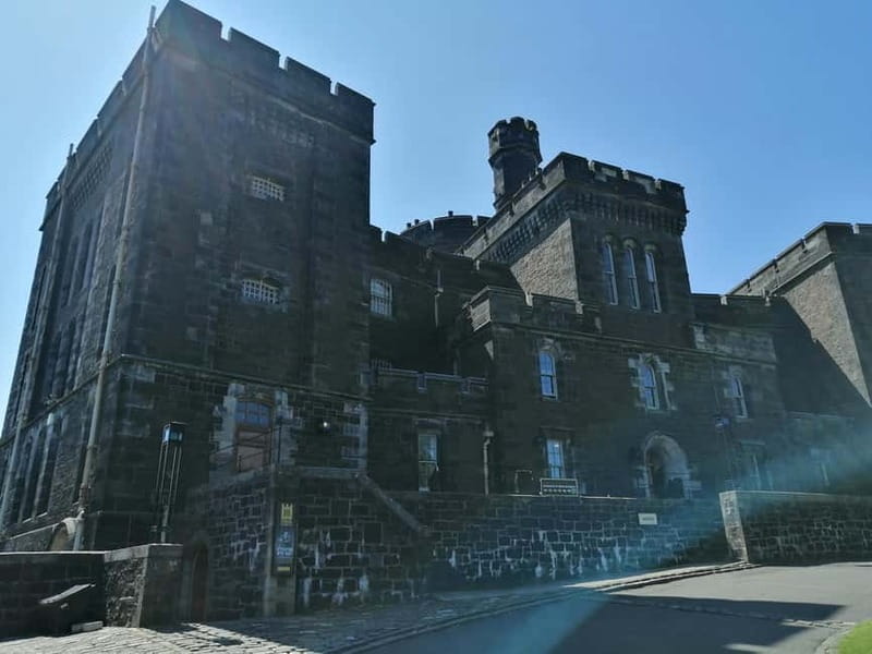 Stirling: Daily Guided Walking Tour (11am & 2pm) - Why Stirling is best understood on foot