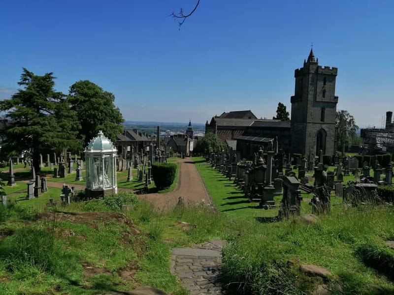 Stirling: Daily Guided Walking Tour (11am & 2pm) - Cowane’s Trust and the people behind the buildings