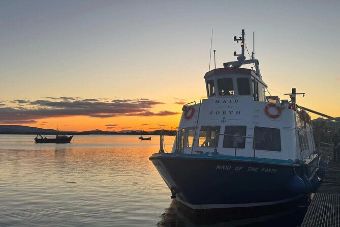 Stunning 90-Minute Firth of Forth Sightseeing Cruise Adventure - What the boat offers during 90 minutes
