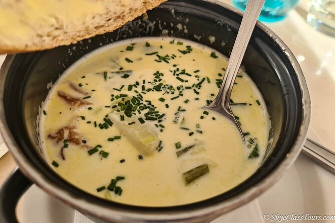 Tailored Premium Edinburgh Food Tour with Highest Quality Dishes - What the small group changes