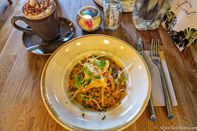 Tailored Premium Edinburgh Food Tour with Highest Quality Dishes - The guides: Skye Class and Nichola Craig