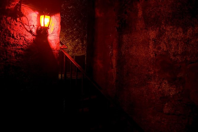 Terror Walking Tour in Edinburgh - Entering the South Bridge Vaults beneath Old Town
