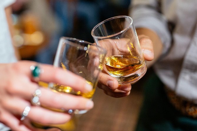The 10 Tastings of Edinburgh With Locals: Private Food Tour - Walking, weather, and comfort
