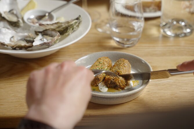 The Best Food Tour in Edinburgh - The restaurant setting is both the strength and the compromise