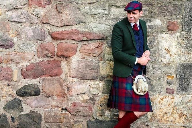The Mountebank Comedy Walk of Edinburgh - The Royal Mile and Mercat Cross