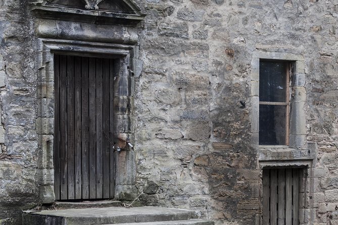 The Outlander 1 Day Experience - What your guide adds between the stops