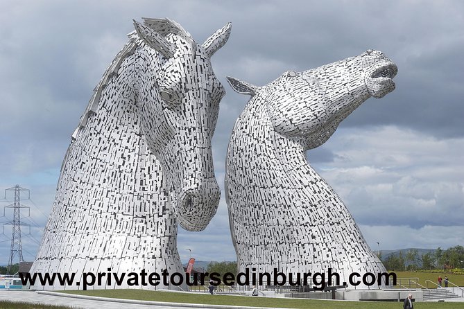 the World Famous Kelpies and Stirling Castle small group tours - Guide service and the difference between private and fully escorted