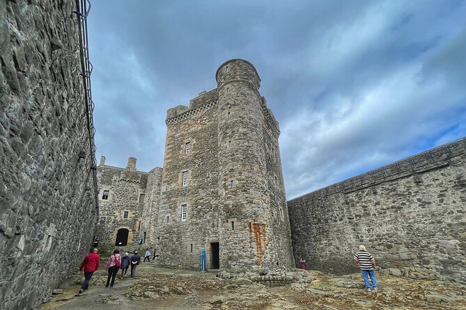 Ultimate Outlander Day Tour - Falkland as Inverness